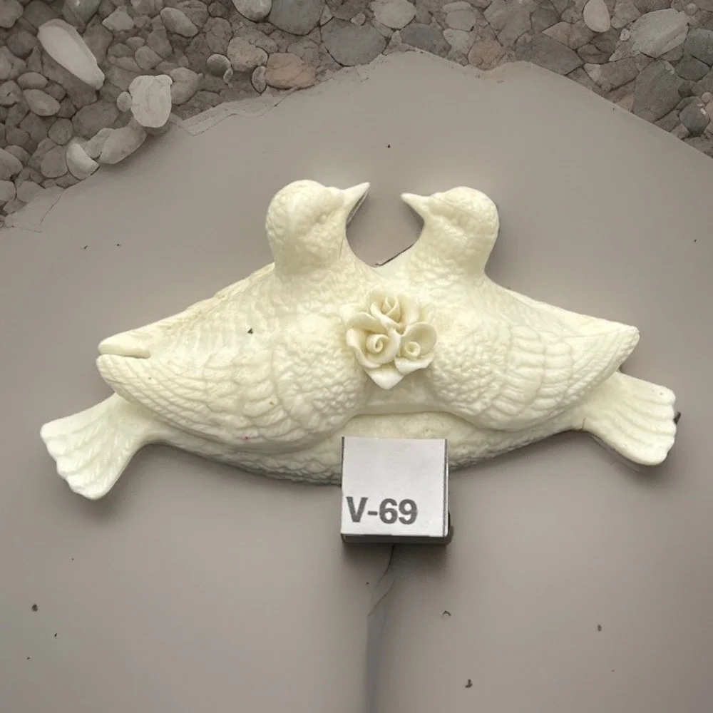 VNTG Porcelain Bisque Love Birds Trinket Box